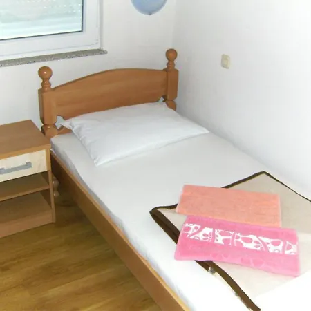 بيت ضيافة Pansion Pero Elez 3*