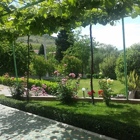 Pansion Pero Elez بيت ضيافة 3*